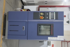 Duitsland <span class=keywords><strong>2</strong></span> Kamer Thermische Schok Voor Testkamer Warme Koude Elektronische Power Testapparatuur Voor Pv-Modules Met 1 Jaar Garantie - Product Image 3