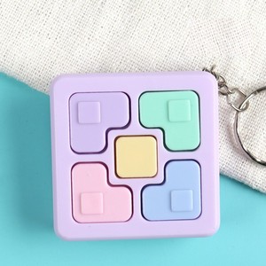 Jeu de labyrinthe mémoire original, jouets d'entraînement à la mémoire, cube électronique portable clignotant, mini jeu de réflexion avec porte-clés pour enfants et adultes - Product Image 3