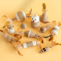 Ensemble de jouets pour chat en sisal naturel avec queue en plumes, souris, oiseau, balle, jouets interactifs à mâcher et à gratter pour chats d'intérieur et chatons