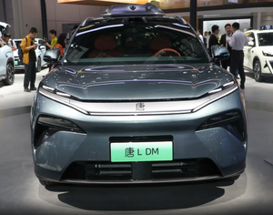 2025 BYD Tang <strong>L</strong> DM-P New Flagship Plug-In Hybrid SUV 200km Four-Wheel Drive 7-Seater <strong>Equipped</strong> with for Radar Detection System - Product Image 1