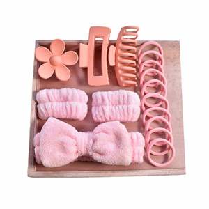 ชุดยางรัดผมซุปเปอร์ซับน้ำสำหรับขายส่ง พร้อมปักโลโก้ตามสั่ง ที่คาดผม ที่รัดข้อมือ ที่คาดผมสำหรับล้างหน้า กิ๊บหนีบผม สำหรับเป็นของขวัญสำหรับเด็กผู้หญิง - Product Image 4