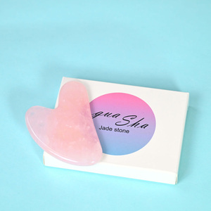 Outil de massage facial Gua Sha en quartz rose Rena <span class=keywords><strong>Chris</strong></span> - Revitalisant cutané, acupuncture manuelle, sculpture du contour du visage, réduction des poches - Product Image 3
