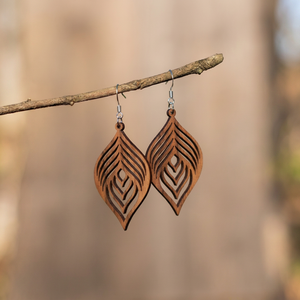 Pendientes de aro gruesos de madera natural, con cierre de barra de cuerno, tallados a mano, para perforación de oreja, estilo tribal punk, accesorios de joyería - Product Image 1