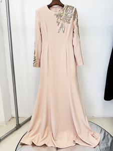 فستان سهرة جديد لعام 2025 جاهز للشحن، فستان طويل مع تطريز ثقيل بالخرز والألماس - Product Image 3