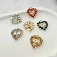 Pendentifs et breloques de sacs de créateurs en gros, forme cœur, accessoires de sac à main DIY, alliage plaqué or, sans nickel, style mode et luxe