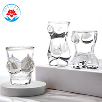 Vente en gros d'usine : Verre à shot fantaisie en forme de corps (homme/femme) 1oz (26ml) et Verre à shot sexy en forme de corps (poitrine/bikini) 55ml pour bar
