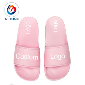 <span class=keywords><strong>Barato</strong></span> al por mayor personalizado en relieve Logotipo de PVC zapatilla de goma sandalia mujer diapositivas fabricantes de <span class=keywords><strong>calzado</strong></span> - Product Image 4