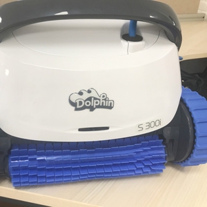 <span class=keywords><strong>Robot</strong></span> de piso limpio de ahorro de energía con control de panel táctil automático de alta calidad <span class=keywords><strong>Dolphin</strong></span> para piscina - Product Image 6