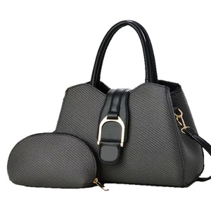 Conjunto de Bolsos de Dos Piezas para Madre e Hija, Color Negro, Tamaño Grande, Bolso Elegante con Parche Interior, Verano 2025, Uso Diario - Product Image 5