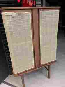 Petites armoires de cuisine en bois au design italien Armoires indiennes en bois de rotin Armure moderne pour la maison Rangement réglable - Product Image 2