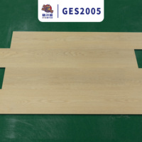 Suelo de vinilo de lujo LVT, suelo de PVC, diseño de madera antiarañazos, LVT PVC para proyectos residenciales y comerciales en interiores.