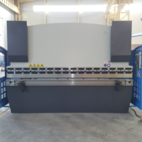 Presse plieuse hydraulique semi-automatique CNC de haute précision à moteur pour tôles d'aluminium, d'acier inoxydable et de PVC