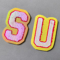 Logo de marque personnalisé Winslabel brodé fer sur patchs lettres universitaires impression par sublimation patchs chenille pour sweats à capuche