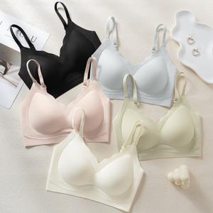 Sujetadores de verano de seda helada fina, de una pieza, cómodos, push-up, sin aros, con soporte, de punto transpirable para mujer, con tirantes ajustables, color liso. - Product Image 5