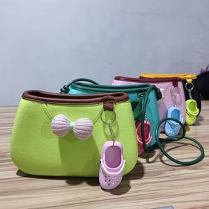 Bolso Bandolera Mini EVA para Niñas con Dijes Personalizables, Logotipo Personalizado, Gran Capacidad, Suave y Ecológico, Marca OEM/ODM - Product Image 1