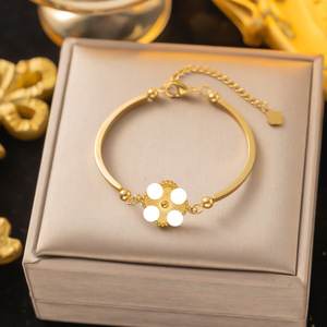 Joyería <span class=keywords><strong>de</strong></span> Moda <span class=keywords><strong>de</strong></span> Alta Gama al por Mayor, Brazalete <span class=keywords><strong>de</strong></span> <span class=keywords><strong>Acero</strong></span> <span class=keywords><strong>Inoxidable</strong></span> con Trébol <span class=keywords><strong>de</strong></span> Cuatro Hojas y Cinco Flores, Chapado en Oro <span class=keywords><strong>de</strong></span> 18k, para Mujer - Product Image 3