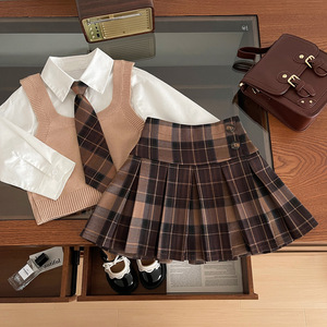 Ensemble de vêtements pour bébé fille, variété de styles différents - Product Image 1