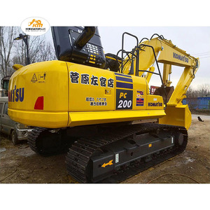 รถขุดไฮดรอลิกแบบตีนตะขาบ Komatsu PC200-8 มือสอง น้ำหนักใช้งาน 20000 กก. ชั่วโมงการทำงานน้อย พร้อมใช้งาน ปั๊มไฮดรอลิก - Product Image 1