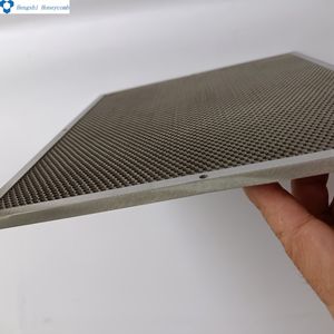 Feuille galvanisée de nid d'abeilles en métal de haute performance de petit <span class=keywords><strong>prix</strong></span> pour la <span class=keywords><strong>chambre</strong></span> <span class=keywords><strong>anéchoïque</strong></span> - Product Image 2