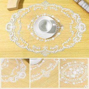 Napperons de table rétro en dentelle crochetée à la française, faits main, blanc uni, brodés, style campagnard, 12x16 pouces, dessous de verre - Product Image 4