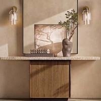 Table console scandinave moderne haut de gamme en acier inoxydable avec plateau en verre et piétement en bois, design asymétrique, pour salon, durable