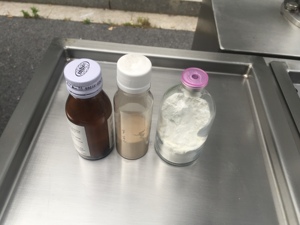 Machine de remplissage de poudre à vis semi-automatique de haute précision avec moteur et PLC pour les épices et les poudres protéinées en bocaux et en tubes - Product Image 5
