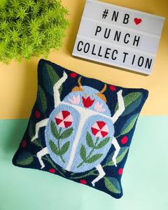 VPG031Funda de cojín de bordado decorativo, arte de almohada floral de escarabajo de primavera, almohada de gancho, cojín de almohada de 18x18 - Product Image 2