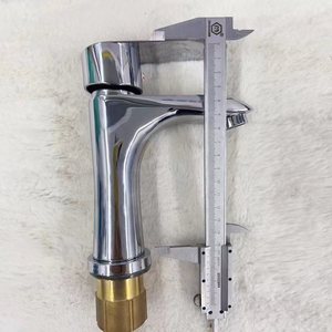 Robinet de lavabo Moci à poignée unique, à poser sur le comptoir, en laiton, eau chaude et froide, style moderne, cuivre électroplaqué - Product Image 3