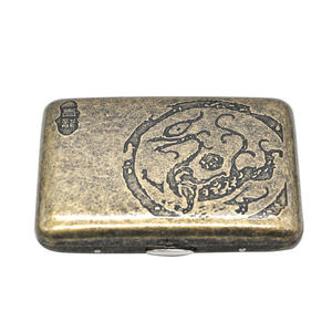 KY Vintage tasarım 20 Sticks kabartmalı bronz kazınmış açık taşınabilir tütün lüks sigara durumda - Product Image 6