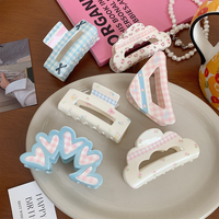 Jepit Rambut Gingham Pastel Kawaii, Jepit Rambut Akrilik Bentuk Hiu Manis untuk Aksesoris Rambut Wanita