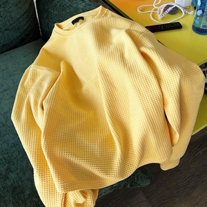 Camiseta Casual Personalizada de Gran Tamaño, Estilo Urbano, 100% Algodón, Térmica, de Manga Larga para Hombre, Lisa, Amarilla, Tejido Waffle - Product Image 1