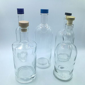 Botella de Vidrio Vacía de 700 ml para Vodka, Brandy, Whisky/Ron/Licor con Tapón de Corcho - Product Image 5