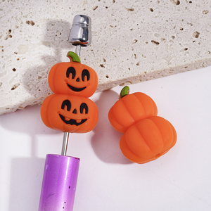 Cuentas focales de silicona 3D de Halloween con diseños de calabaza, murciélago, araña, bruja y lobo para bolígrafos con cuentas, llaveros y manualidades DIY - Product Image 4