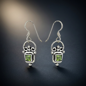 Pendientes Colgantes de Topacio Verde con Corte Cojín, Hechos a Mano en Plata Maciza, Pendientes Cuadrados de Doble Capa, Regalo de Boda para Mujer - Product Image 3