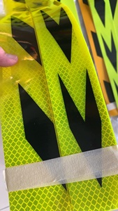 Phản Xạ Cao Huỳnh Quang Vàng Đen Mũi Tên Băng Cho UAE - Product Image 5