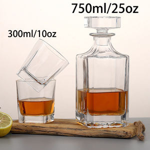 Set Dekanter Bourbon Kosong Gudang USA dengan 2 Gelas Set Gelas Wiski dengan Dekanter Persegi 25oz dan Kotak Hadiah Kayu - Product Image 2