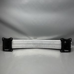 Pièces détachées automobiles Pare-chocs arrière en acier 148761600A 1487616-00-A Barre d'impact de renfort avec base pour <span class=keywords><strong>TESLA</strong></span> Model <span class=keywords><strong>Y</strong></span> 2020 - 2022 <span class=keywords><strong>2023</strong></span> - Product Image 3