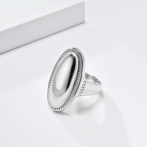 Bijoux de mode en acier inoxydable plaqué or 18 carats de haute qualité grande <span class=keywords><strong>bague</strong></span> <span class=keywords><strong>plate</strong></span> ovale Design personnalisé <span class=keywords><strong>bague</strong></span> d'usure exagérée - Product Image 3