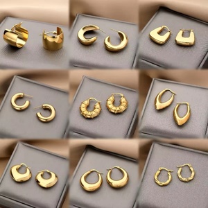 Pendientes de Aro Gruesos Tipo C de Acero Inoxidable con Oro PVD de 18k, Resistentes al Deslustre, para Mujer, Huecos, para Regalo de Joyería, Venta al por Mayor - Product Image 3