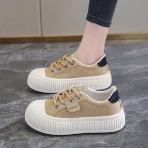 Baskets blanches à semelle souple Cloud Cushion, chaussures plates tendance à semelle épaisse printemps-automne 2026, chaussures décontractées polyvalentes pour étudiants - Product Image 1