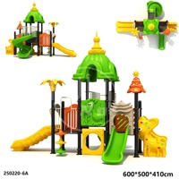 Nouvelle toboggan extérieur en plastique écologique résistant aux UV pour les aires de jeux dans les jardins et les cours arrière, idéale pour les tout-petits et les enfants pour s'amuser quotidiennement