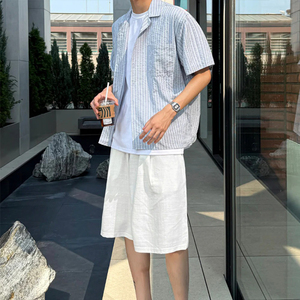 <span class=keywords><strong>Camicia</strong></span> Estiva di Alta Qualità con Colletto Cubano, Vestibilità Oversize, Traspirante, a Righe, in Tessuto <span class=keywords><strong>Seersucker</strong></span> Naturale - Product Image 4
