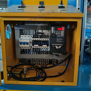 Machine de formage à froid pour tôles courbées à joint debout, machine à former des arches en métal, vente directe usine - Product Image 4