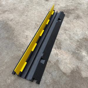 أفضل المبيعات: منحدر كابلات مطاطي بقناتين لحماية الأسلاك - Product Image 2