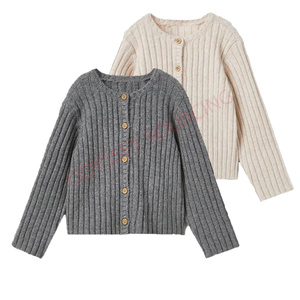 Pull à boutons polyvalent pour enfant en hiver 100% coton Écologique Offrant confort Texture respirante Entretien facile - Product Image 2