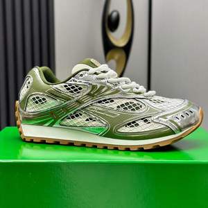 รองเท้าลำลองหนังแท้ ระบายอากาศได้ดี สวมใส่สบาย เหมาะสำหรับวิ่งและเล่นกีฬา พร้อมคุณสมบัติการนวด มีทั้งแบบผูกเชือกและแบบสวม ดีไซน์ทันสมัย - Product Image 4