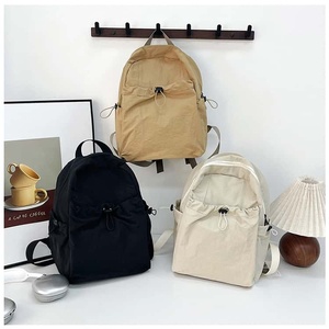 Mochila Unisex de Nailon con Patrón Geométrico, Cierre de Cremallera, Asa Suave, Ligera, para Uso Diario, Negra, con Puerto USB, para Uso Profesional, 20-37L - Product Image 6