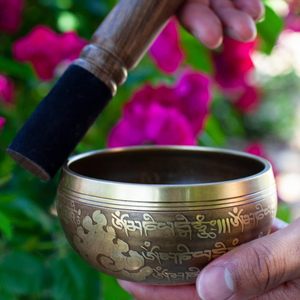 Juego de Cuencos Tibetanos de Bronce de Grado Maestro, Tono Puro, Arte Thangka Hecho a Mano, Feng Shui, <span class=keywords><strong>Bazar</strong></span> del Himalaya, China (Amarillo Dorado) 300 - Product Image 2