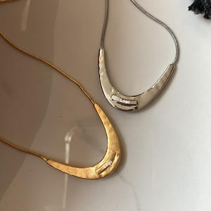 Collana a Catena con Luna Crescente in Ottone Placcato Oro 18K Opaco e Platino, Gioielli da Donna all'Ingrosso - Product Image 6