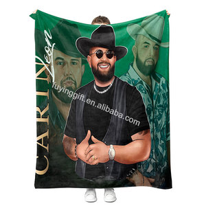 Manta de Franela Personalizada con Diseño de Cantantes Mexicanos y Latinos como XAVI, Karol G, Carin León y Selena, Ideal para Viajes o Sofá, Superventas - Product Image 5